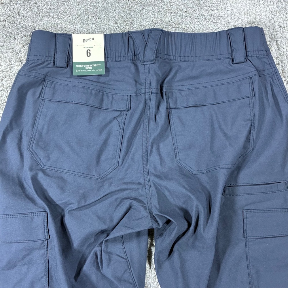 Duluth Trading Dry On The Fly Capris Womens 6 Ink Blue Cargo Pants NWT 46710 - Picture 11 of 14